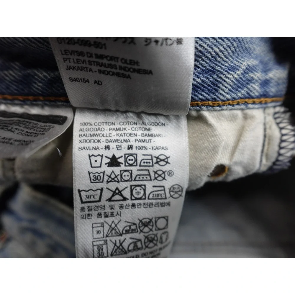 Levi's 501 Original Fit Mens W36 L33 Light Blue Distressed‎ Button Fly Jeans